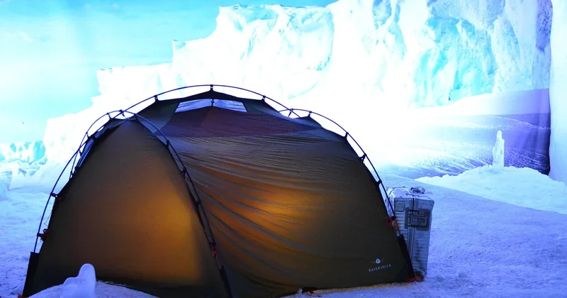 Bivouac sauvage ou aire aménagée : lequel est vraiment plus écologique ?